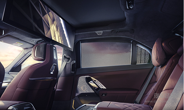 顶流行政座驾内卷 奔驰S级、宝马7系你Pick哪个？