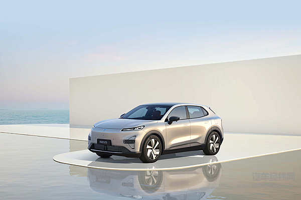 10万元的纯电SUV 吉利银河E5与深蓝S05谁的性价比更高？