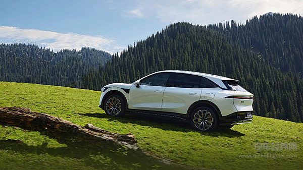 国产20万级纯电SUV对决 星纪元ET与极氪7X如何选择？