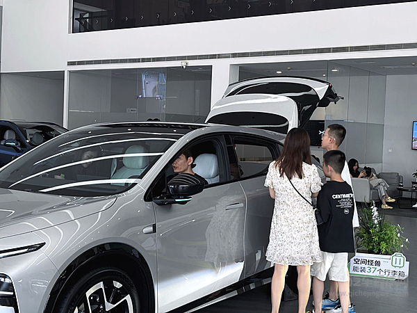 工信部出手 新能源汽车如何驶向“技术与商业”双轨共赢？