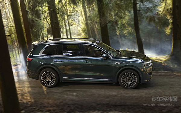 北欧安全 VS 华为智能 沃尔沃 XC70与问界M8谁更贴合家庭需求？