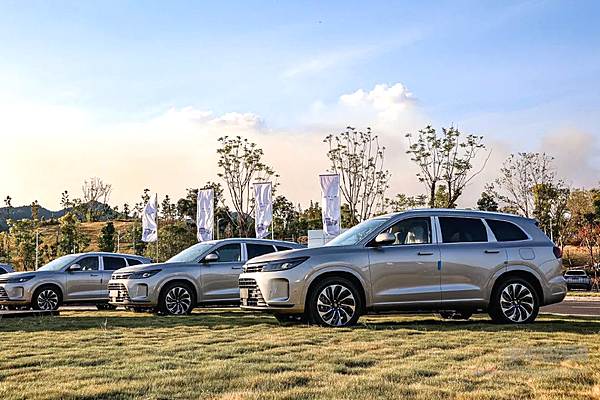 AITO问界连续3个月销量破万 华为初露锋芒