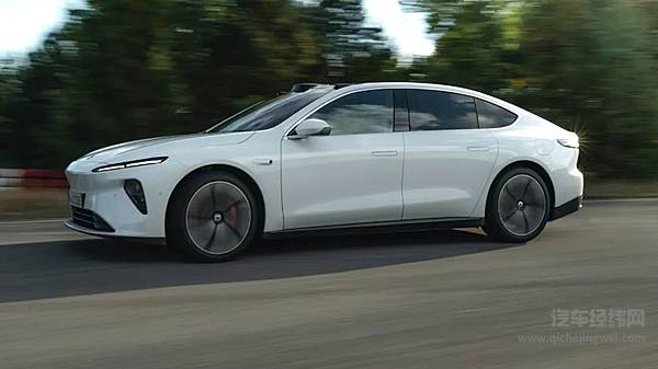 蔚来ET7 又交了份最佳成绩单