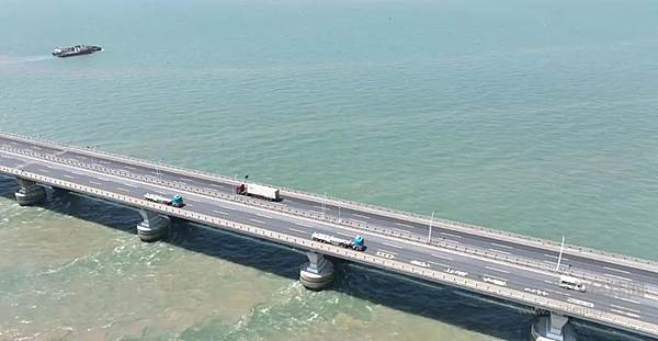 国内首例开放道路“减员化”运营测试启动减员