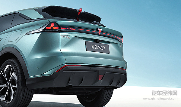 智驾之争关键年 比亚迪汉L DM-i与深蓝S07谁更值得入手？