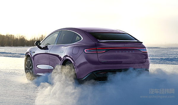 师出同门华为系 新问界M7和智界R7谁更受用户青睐？