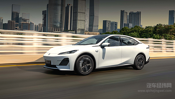 十万元中型新能源轿车 秦L与深蓝SL03谁更具性价比？