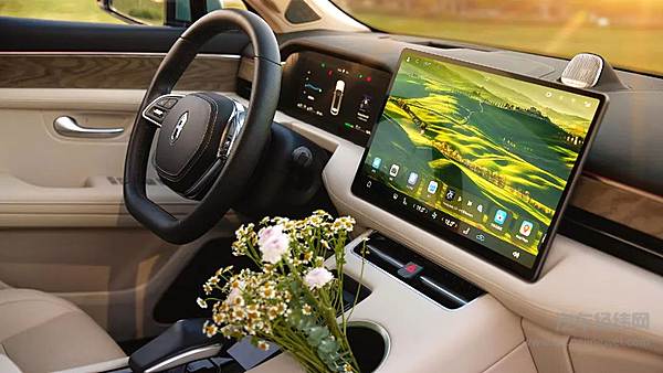 跨界造车潮再度来袭 VIVO准备进军新能源汽车领域？