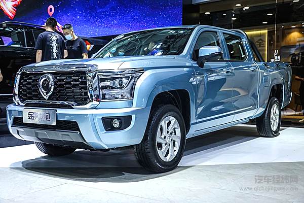 2022款黑弹齐鲁车展正式上市 售价24.88万元