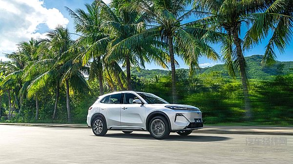 10万元出头可入手 风云T8和星舰7 EM-i谁更吸引人？