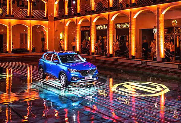 “小鲜肉”们缺乏的荷尔蒙可能都被名爵HS抢走了！