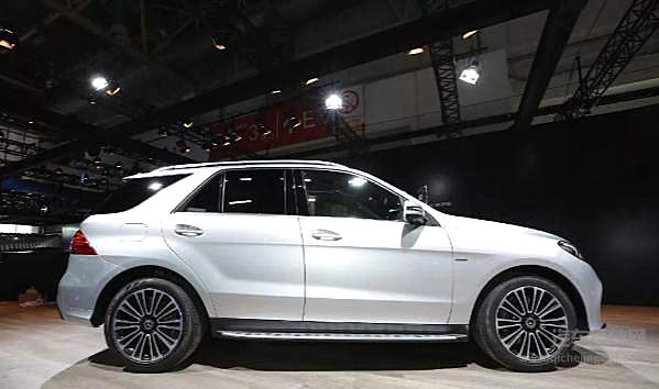 戴姆勒携前沿产品技术亮相中国国际进口博览会！