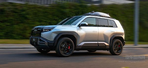 从机甲美学到玩家改装！钛3与iCAR V23谁是更好的方盒子？