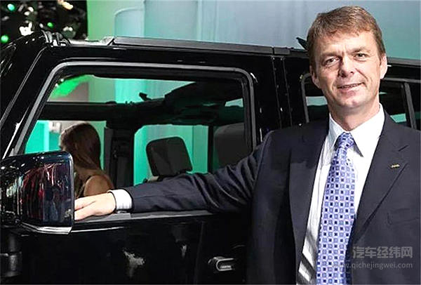 救火队长改行“放火”， FCA新帅将成第二个韩恺特？