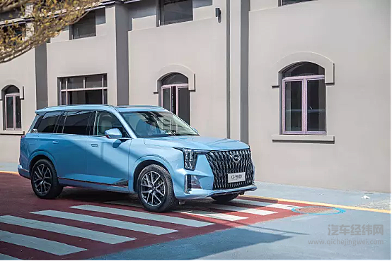 将性价比坚持到底 吉利豪越L挑战传祺GS8有几成胜算？