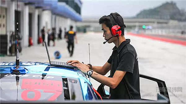 2018 CEC中国汽车耐力锦标赛官方试车结束 新赛季正式起航！