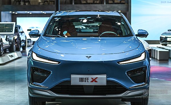 向华为学习 宁德时代能不能玩转滑板底盘？