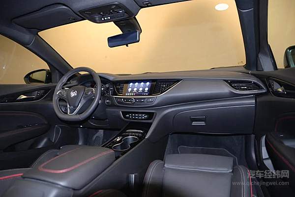 改款君威GS内饰图