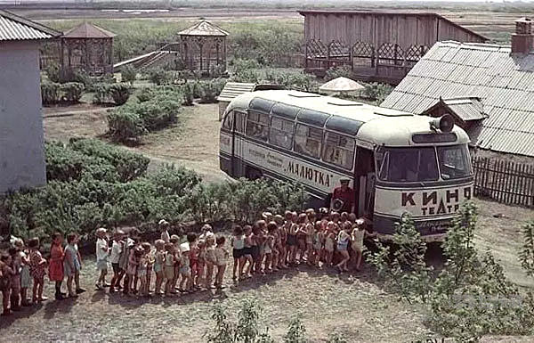 战斗民族汽车工业覆灭记