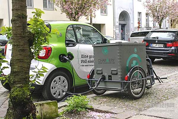 老外抄袭蔚来？欧洲也推出换电式电动汽车