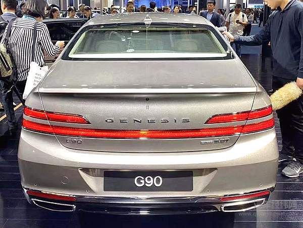 进博会里的小车展 有什么不一样的地方？