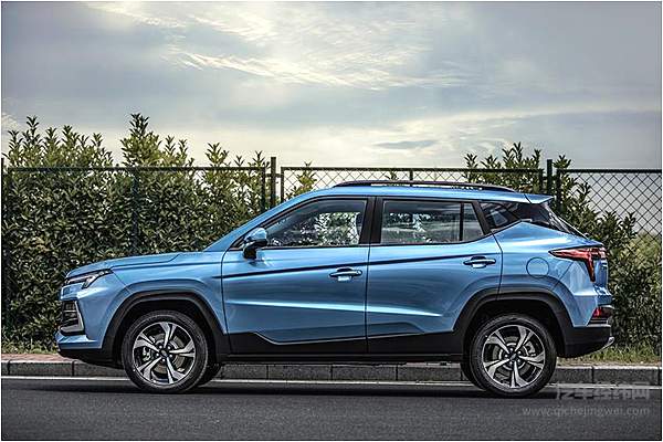 江淮乘用车3.0时代首款小型SUV嘉悦X4正式上市 6.28万元起售！