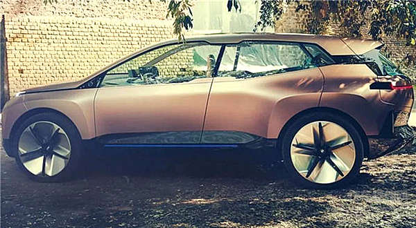 双肾合璧自动驾驶 宝马布局智慧出行新座舱！