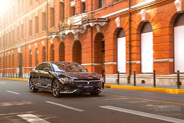 搭载SOA天元架构 岚图迈出软件定义汽车第一步