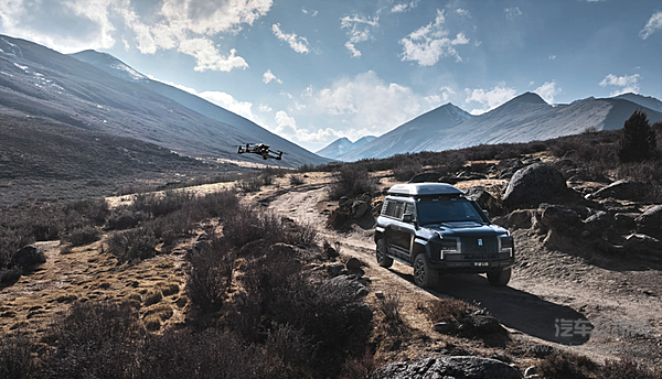 仰望登陆北京车展：U8、U9持续热销 U7首搭革命性新技术亮相