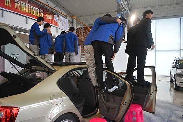 国产车为何纷纷开始使用剪刀门？