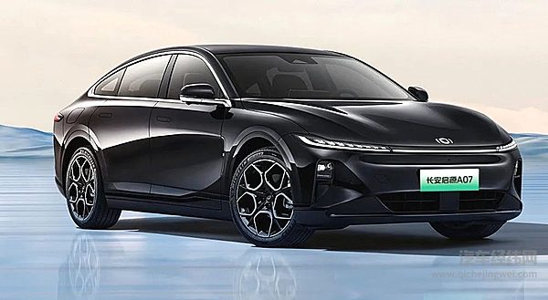 增程式轿车二选一 星纪元ES与启源A07哪一款车性价比更高？