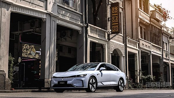 月销突破3000+ 性能不输BBA岚图要怎样才能实现超越？