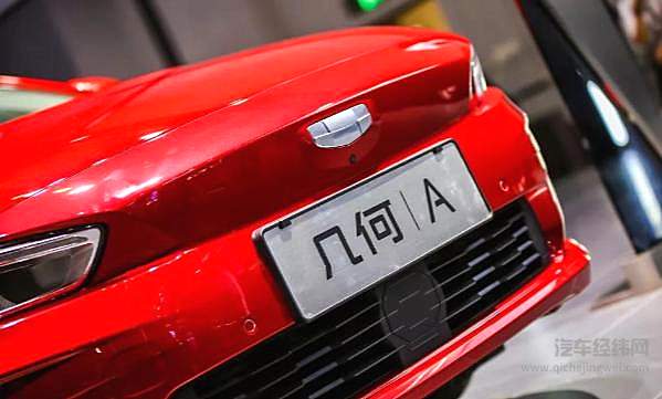 禁售燃油车的脚步越来越近 中外车企加速布局新能源！