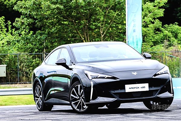 连续3年销量翻番 极狐未来前景如何？