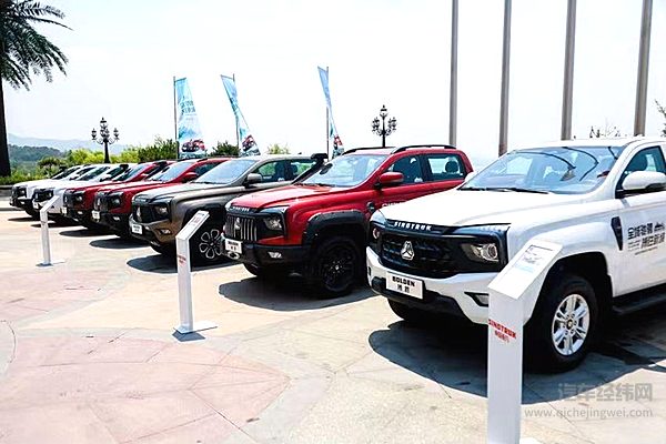 中国重汽入局 搏胜皮卡上市能否挑战长城炮？