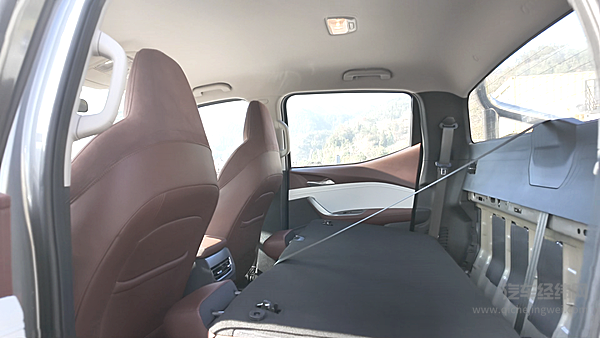 “老钱风”的越野硬派皮卡 上汽大通星际H给你答案