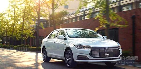 “王朝元老”比亚迪秦5.99万起售 性价比成杀手锏！