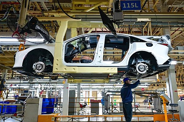 马自达汽车株式会社社长毛笼胜弘走访中国经销商 坚定中国市场发展信心