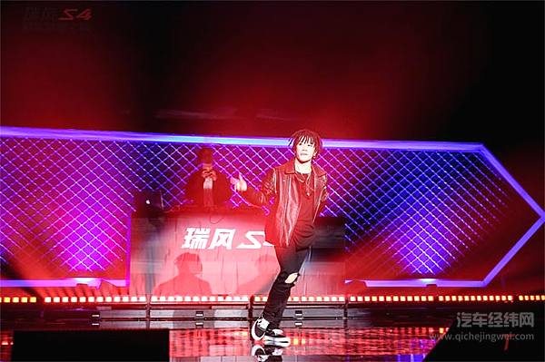 江淮瑞风S4很年轻 为梦想T速