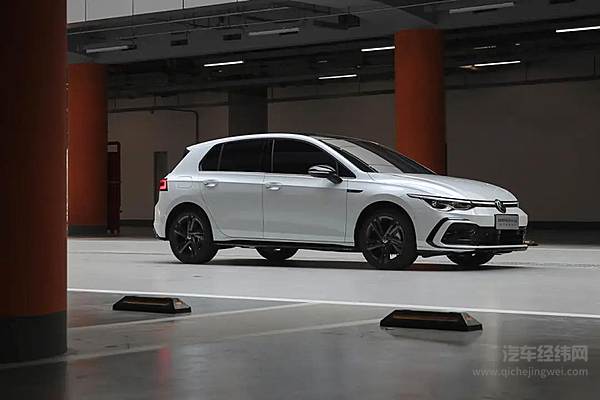 一套设计语言开发了三款车 理想汽车为何痴迷套娃模式？