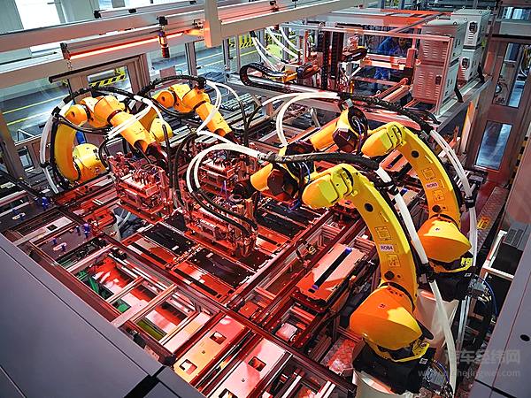 上汽大众安亭MEB工厂电池车间内景