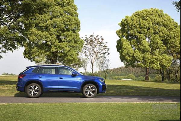 百公里油耗2L 探岳GTE传授节油秘籍！