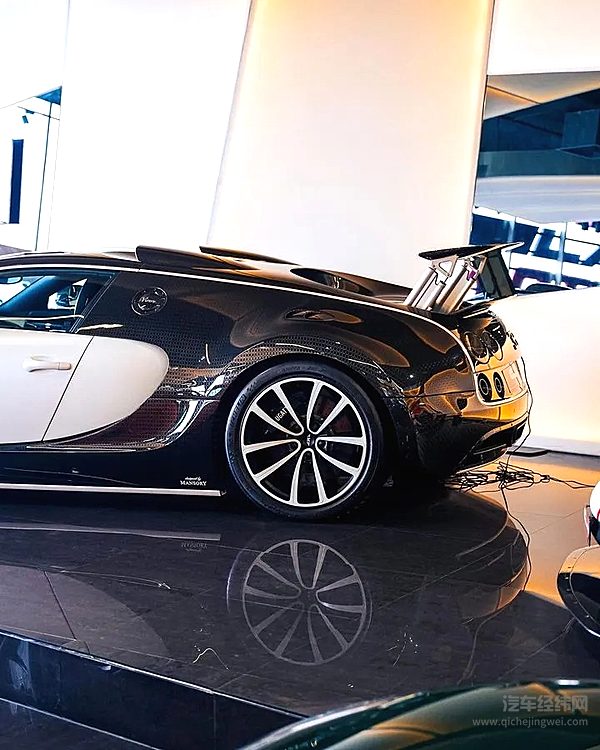 布加迪VeyronMansoryVIVERE特别版
