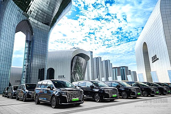 200台江淮瑞风RF8批量交付 携手哈啰开启高端文旅出行新范式