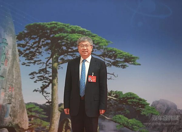 2024全国两会人大代表尹同跃：建议提高新能源汽车安全及智能化标准