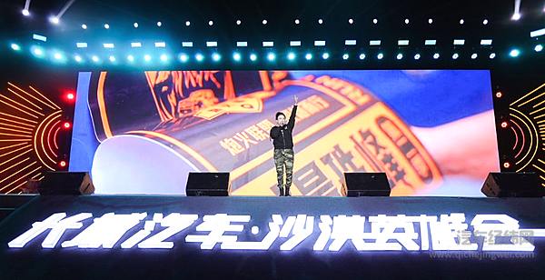 黑弹、旅装炮正式交车 长城炮阿拉善玩转皮卡车生活