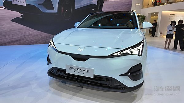 颠覆性升级！极狐新阿尔法T5搭载5C神行超充 十五万级市场迎来实力破局！