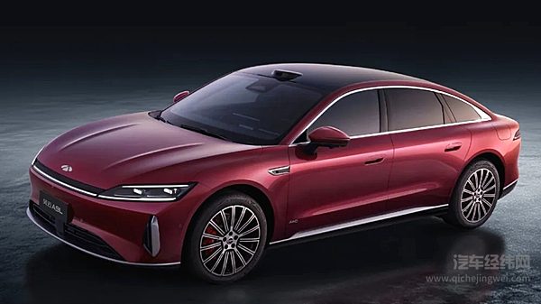 15万元预算选购家用轿车 银河星耀8与奇瑞风云A9L谁更合适？