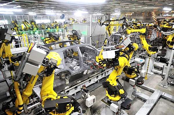 疫情来势汹汹 全球汽车业按下暂停键