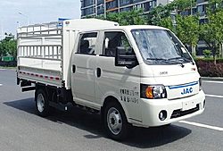 江淮愷達(dá)EX6(原帥鈴i3) 100kw 4X2 3米 倉柵式純電動微卡載貨車 (HFC5040CCYRVEV1)65.67kwh